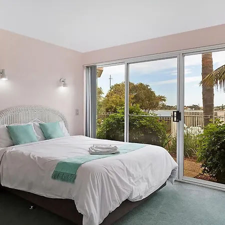 Beach Street Apartments Merimbula Exterior photo
